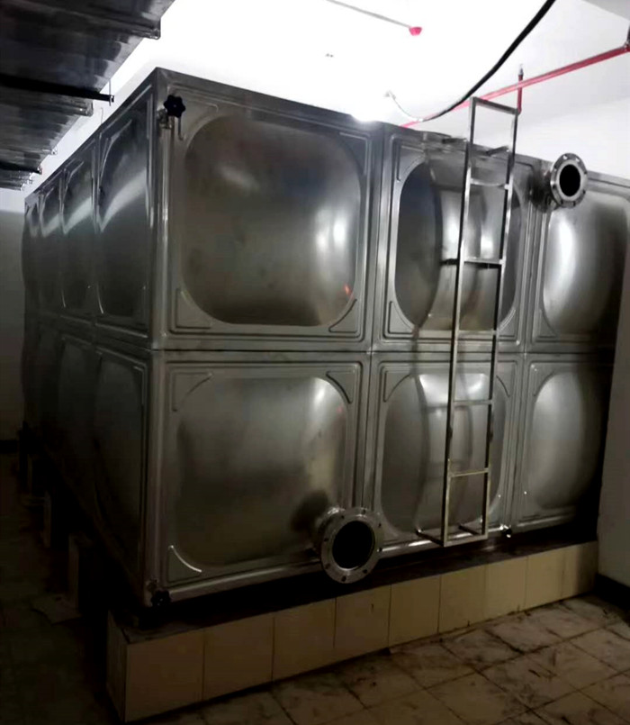 不銹鋼水箱解決了我們用水量大的問題