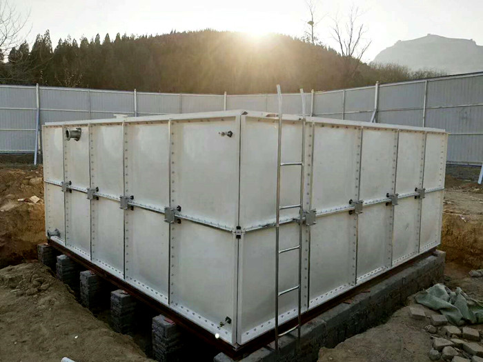 不銹鋼水箱與玻璃鋼水箱之間有所不同?