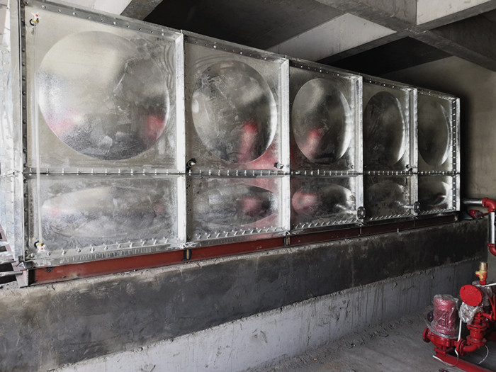 熱鍍鋅水箱與普通鍍鋅水箱有什么區別