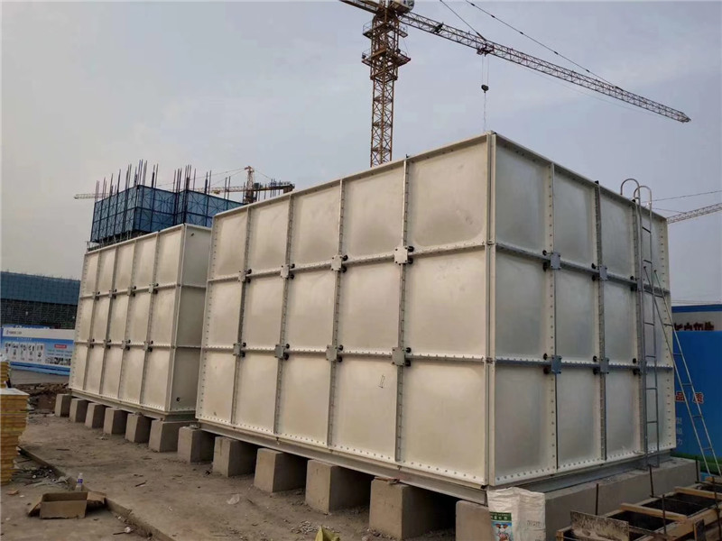 玻璃鋼水箱的安全性主要體現(xiàn)在哪里?