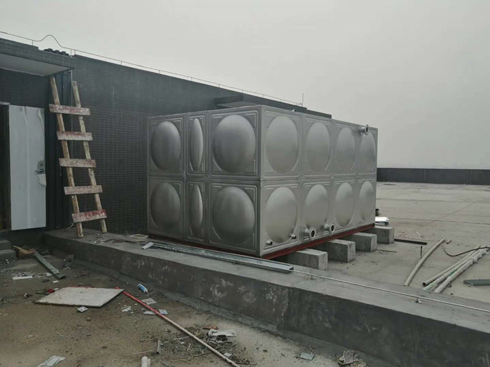 怎樣辨別不銹鋼水箱材料的優劣?