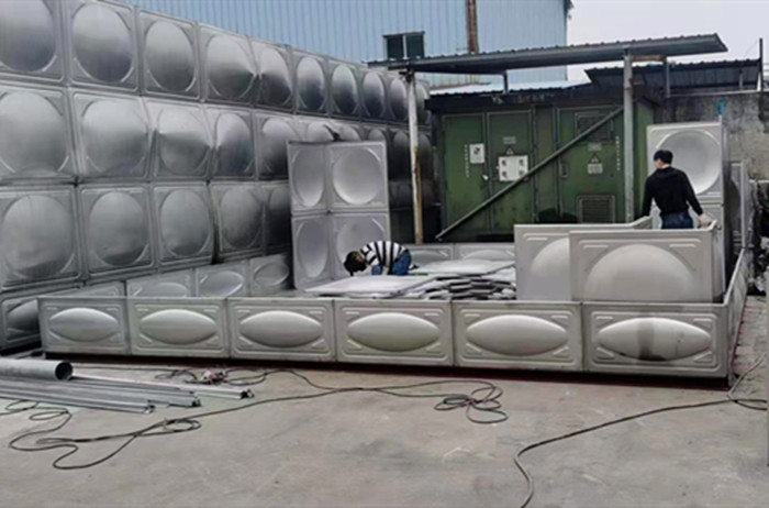 不銹鋼水箱里面的水為什么會(huì)變黃?