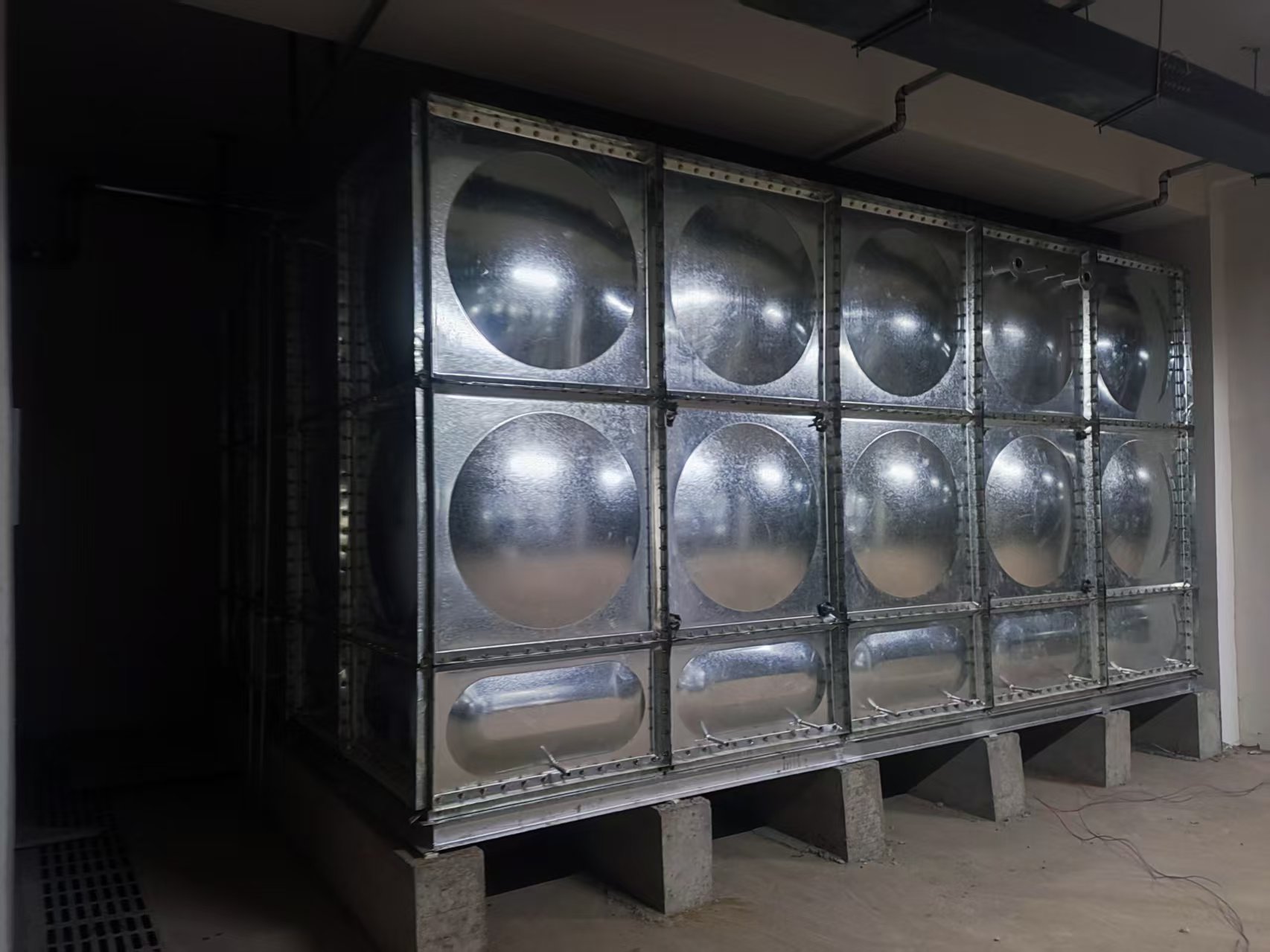 蘭州市石佛溝旅游區(qū)鍍鋅鋼板人防水箱